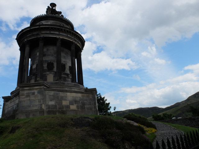 Burns Monument